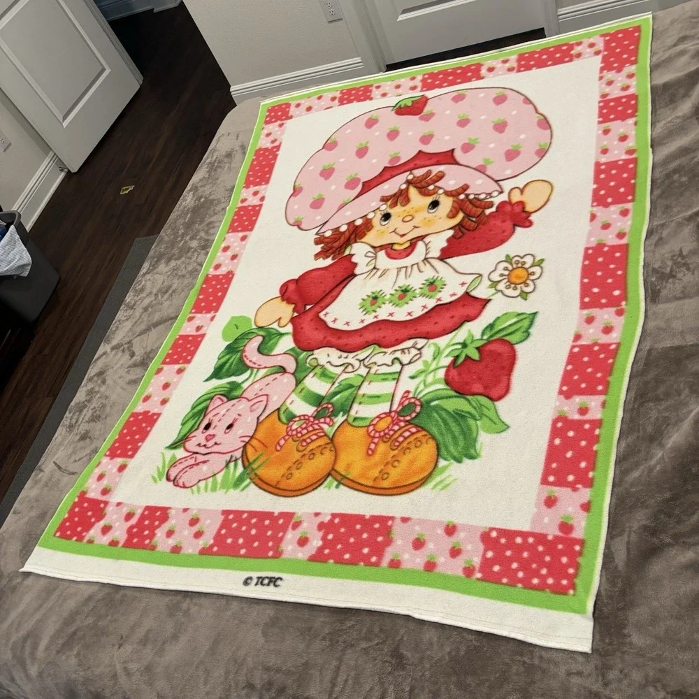 Vintage Rare Strawberry Shortcake Kitten BIG Fleece Blanket 66